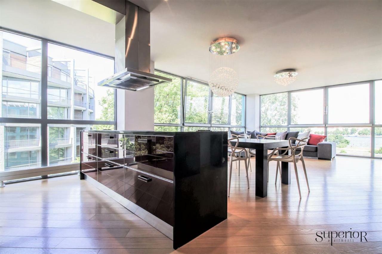 Winwinstay Superior Apartment By River Daugava Riga Luaran gambar