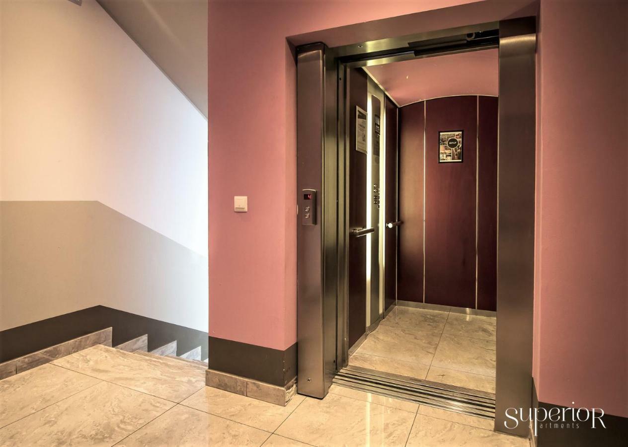 Winwinstay Superior Apartment By River Daugava Riga Luaran gambar